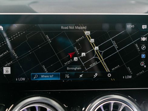 Used 2021 Mercedes-Benz GLB 250 image 14