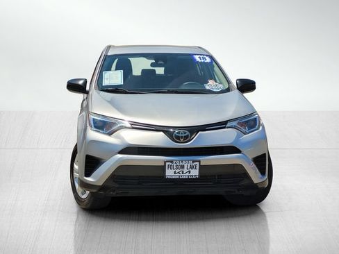 Used 2018 Toyota RAV4 LE w/ All Weather Liner Package FWD image 2