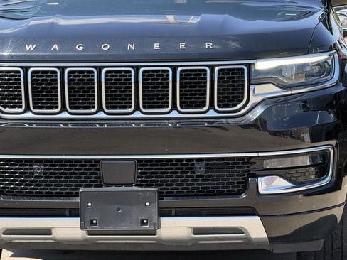 Used 2024 Jeep Wagoneer L Series II RWD image 8