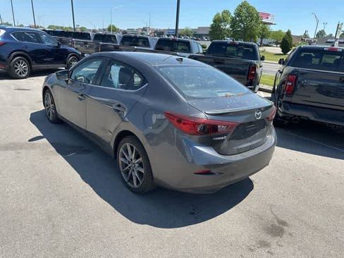 Used 2018 MAZDA MAZDA3 Touring FWD image 15