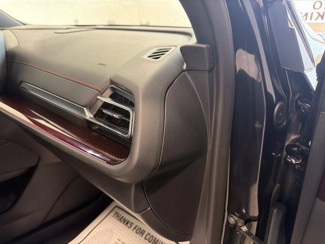 Used 2025 Chevrolet Traverse RS w/ LPO, Floor Liner Package AWD/4WD image 40