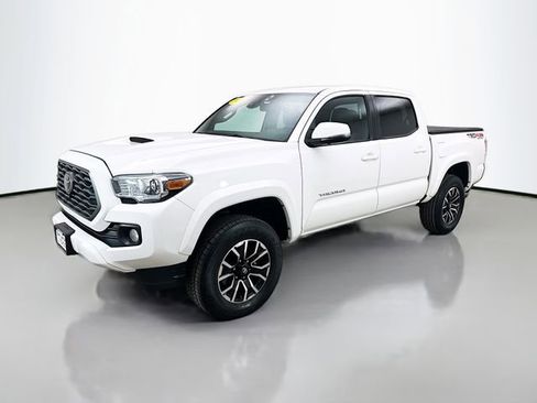 Used 2023 Toyota Tacoma TRD Sport w/ Advanced Technology Package image 3