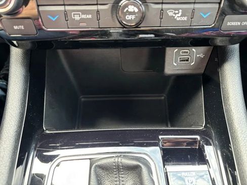 Used 2023 Jeep Compass Limited AWD/4WD image 18