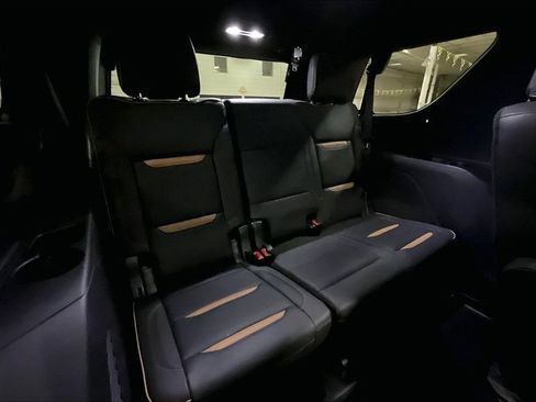 Used 2023 GMC Yukon AT4 w/ Technology Package AWD/4WD image 26