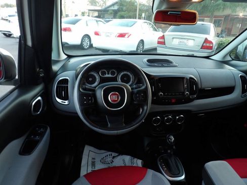 Used 2014 FIAT 500L Easy w/ Popular Equipment Group FWD image 5