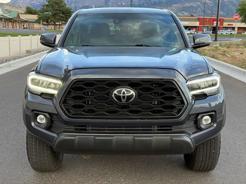 Used 2022 Toyota Tacoma TRD Off-Road w/ Technology Package AWD/4WD image 12