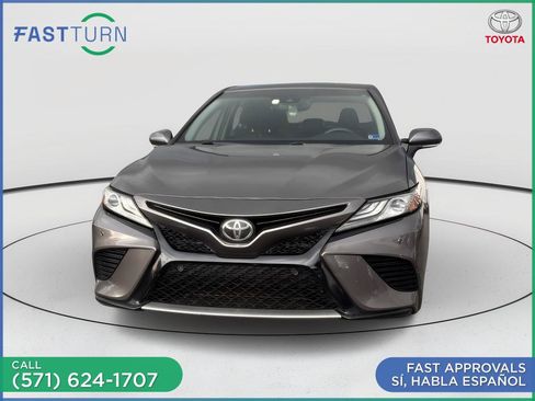 Used 2018 Toyota Camry XSE FWD image 4