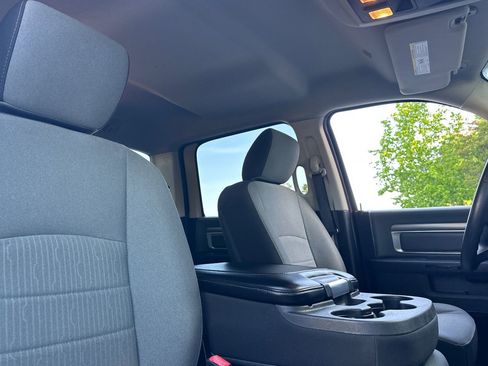 Used 2022 RAM 1500 Classic SLT RWD image 15