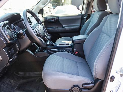 Used 2021 Toyota Tacoma SR AWD/4WD image 17