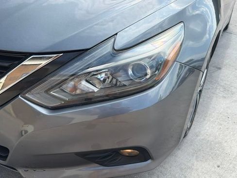Used 2017 Nissan Altima 2.5 SR FWD image 9