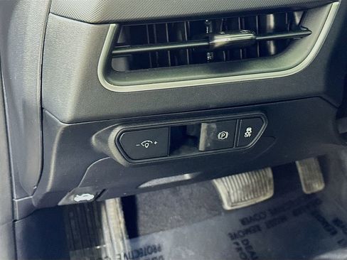 Used 2025 Kia K4 LXS image 17
