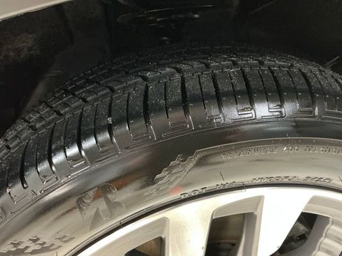 Used 2025 Subaru Forester Touring image 9