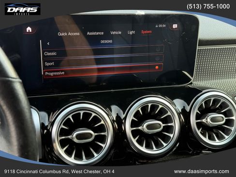 Used 2021 Mercedes-Benz GLB 250 4MATIC w/ Premium Package image 48