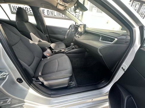 Used 2022 Toyota Corolla LE FWD image 31