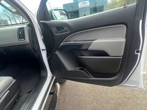 Used 2019 Chevrolet Colorado W/T w/ WT Convenience Package AWD/4WD image 29