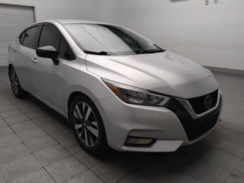 Used 2020 Nissan Versa SR FWD image 13