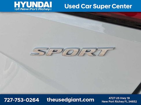 Used 2025 Honda Civic Sport image 13