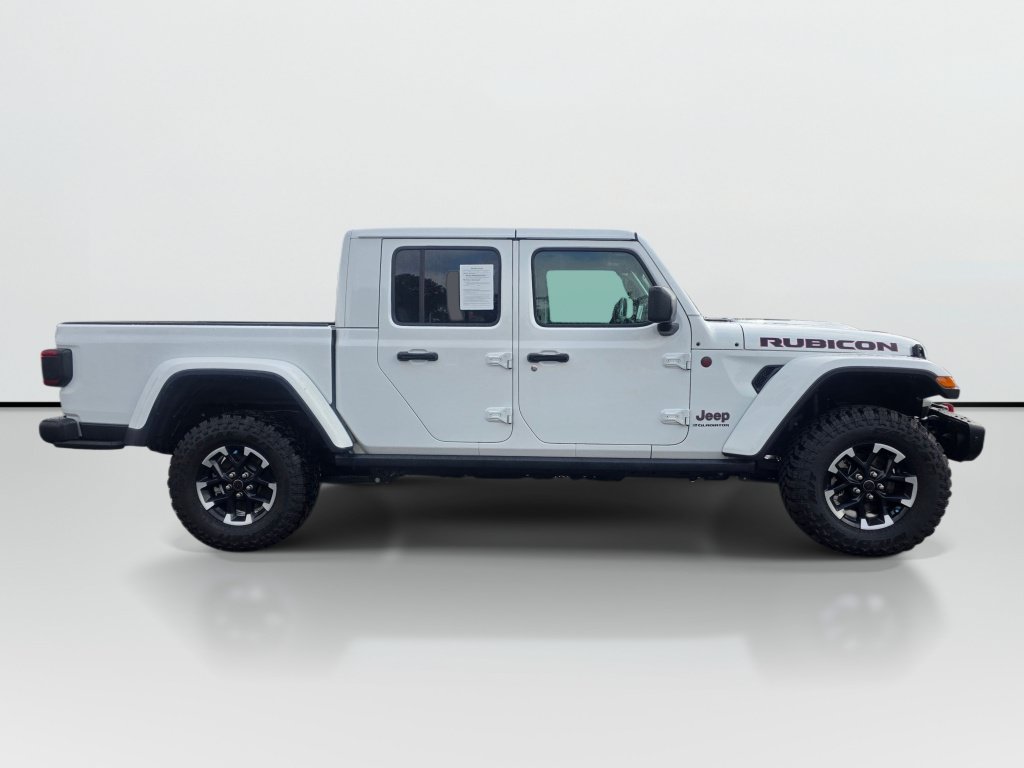 Used 2024 Jeep Gladiator Rubicon AWD/4WD image 7
