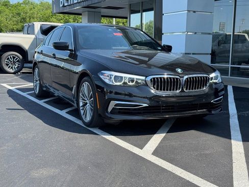 Used 2020 BMW 540i xDrive w/ Premium Package AWD/4WD image 2