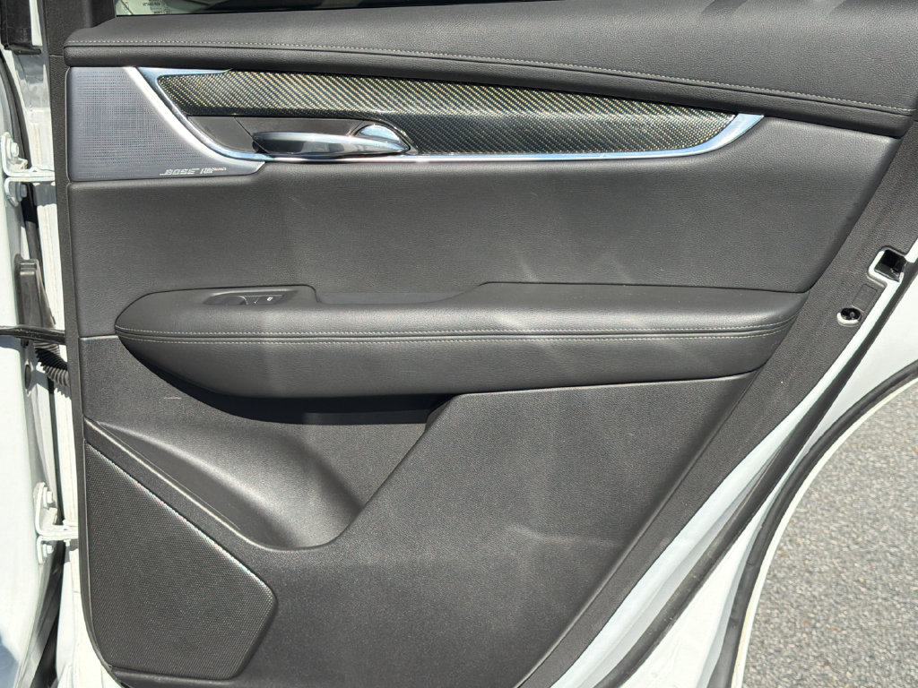 Used 2022 Cadillac XT6 Sport w/ Technology Package AWD/4WD image 16