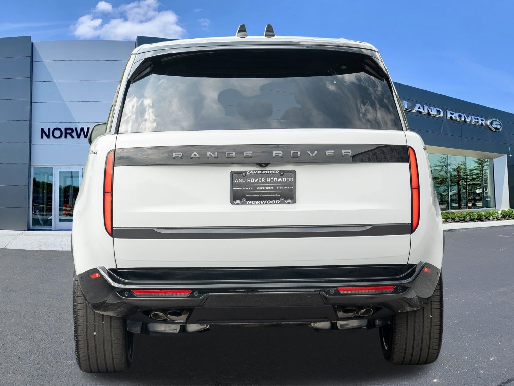 New 2026 Land Rover Range Rover Long Wheelbase SE AWD/4WD image 5