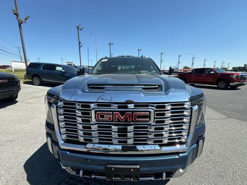 New 2026 GMC Sierra 3500 Denali w/ Denali Reserve Package AWD/4WD image 20