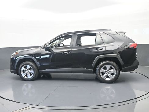 Used 2025 Toyota RAV4 XLE w/ Convenience Package FWD image 3