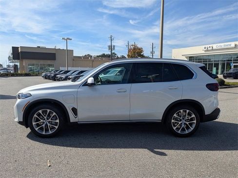 New 2026 BMW X5 xDrive50e image 8