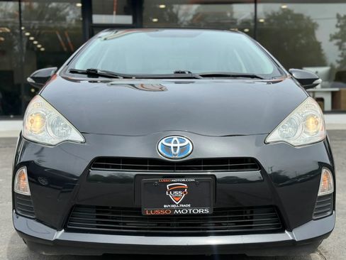 Used 2014 Toyota Prius C One FWD image 27