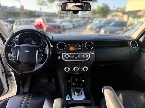Used 2016 Land Rover LR4 HSE Silver Edition AWD/4WD image 24