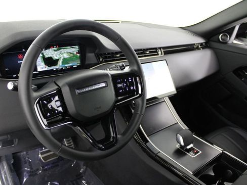 Used 2026 Land Rover Range Rover Evoque Dynamic SE image 17