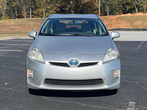 Used 2010 Toyota Prius Five image 2