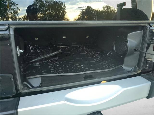 Used 2014 Jeep Wrangler Unlimited Sahara w/ Connectivity Group AWD/4WD image 6