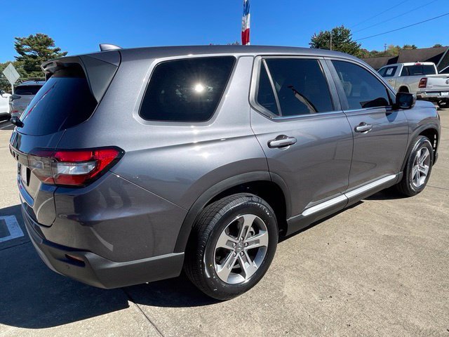 Used 2025 Honda Pilot EX-L image 3