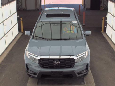 Used 2023 Honda Passport EX-L image 2
