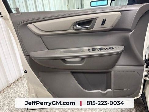 Used 2015 Chevrolet Traverse LT FWD image 8
