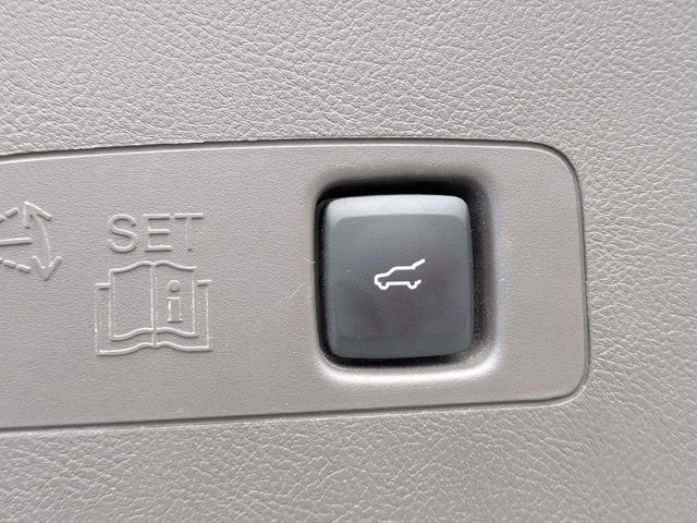 Used 2020 Lincoln Corsair Reserve FWD image 12