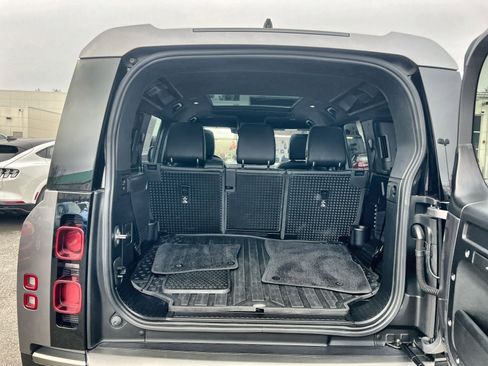 Used 2021 Land Rover Defender 110 X-Dynamic SE image 25