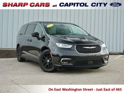 Used 2024 Chrysler Pacifica Touring-L