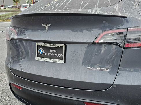 Used 2022 Tesla Model Y Performance image 13