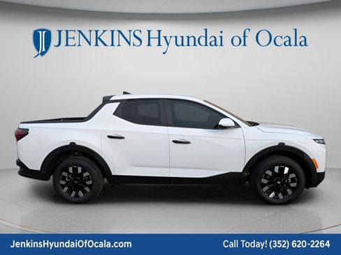 New 2026 Hyundai Santa Cruz SE FWD image 2