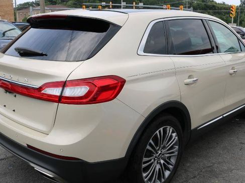 Used 2016 Lincoln MKX Reserve FWD image 7