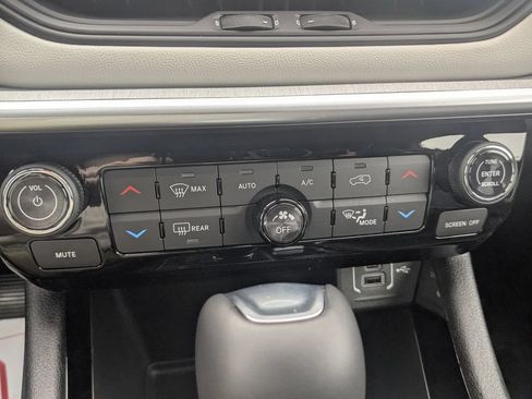 New 2026 Jeep Compass Limited w/ Sun, Sound & Navigation Group AWD/4WD image 24