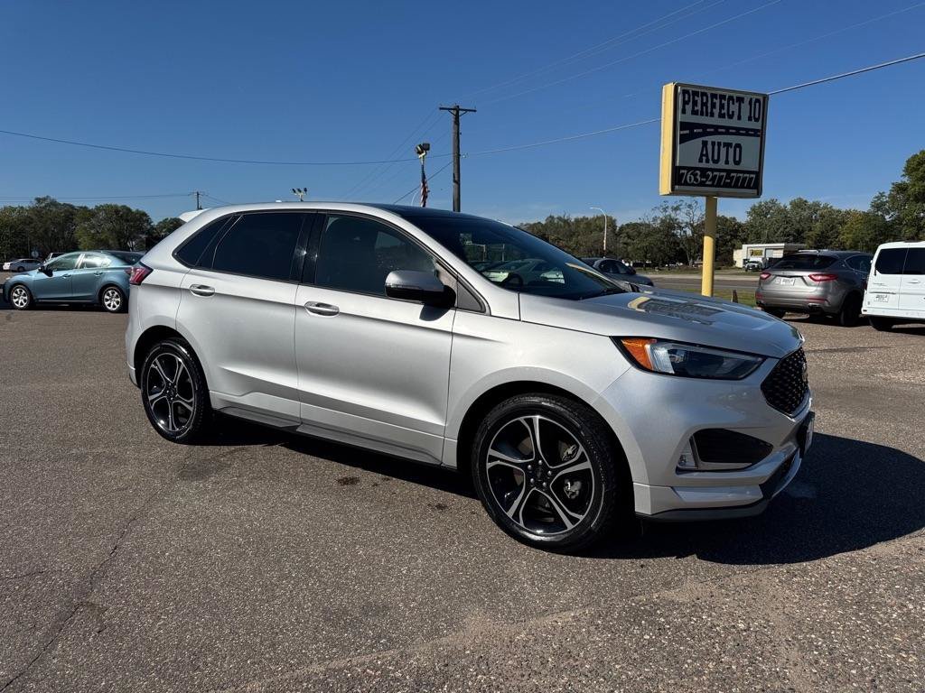 Used 2019 Ford Edge ST w/ Convenience Package AWD/4WD image 2