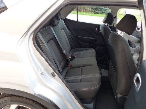 Used 2023 Hyundai Venue SEL w/ Cargo Package FWD image 43