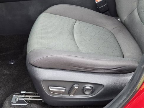 Used 2024 Toyota RAV4 XLE FWD image 26