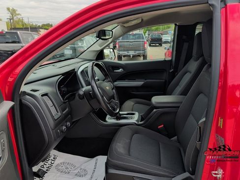 Used 2016 Chevrolet Colorado LT AWD/4WD image 14