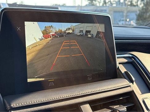 Used 2023 Chevrolet Suburban Premier image 40