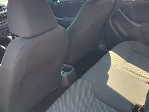 Used 2012 Volkswagen Jetta Sedan FWD image 17