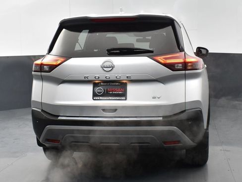 Used 2022 Nissan Rogue SV image 7